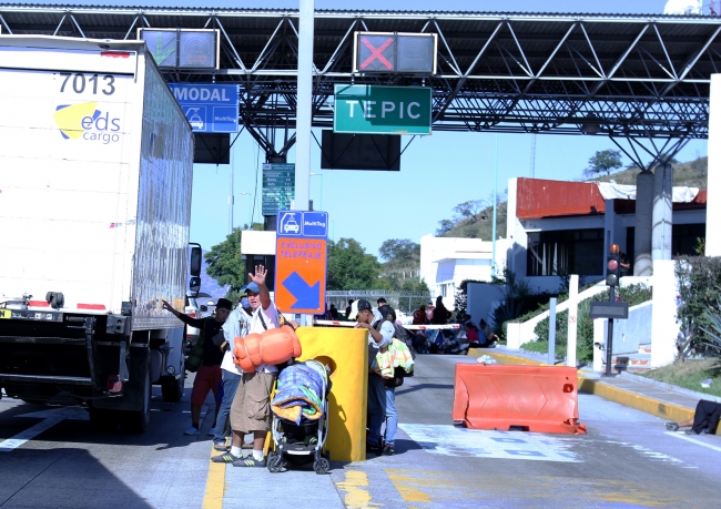Nayarit se solidariza con migrantes tras paso de Willa - migrantes-nayarit2
