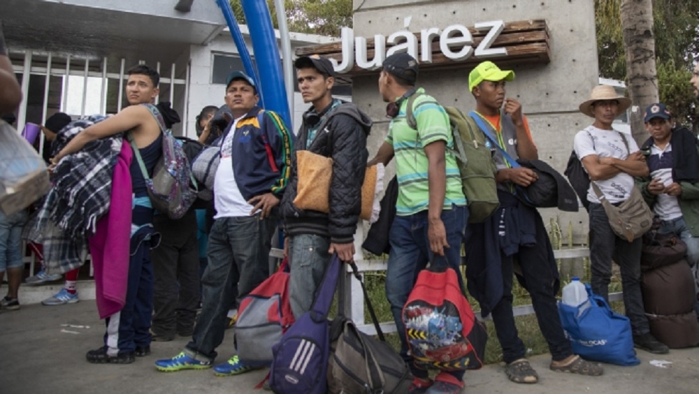 Mil 305 migrantes solicitan asilo en Tijuana