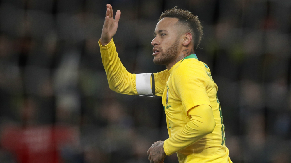Con gol de Neymar, Brasil supera 1-0 a Uruguay en amistoso