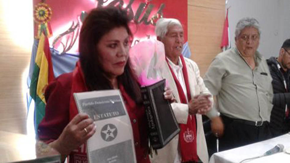 Diputada admiradora de Bolsonaro peleará presidencia de Bolivia