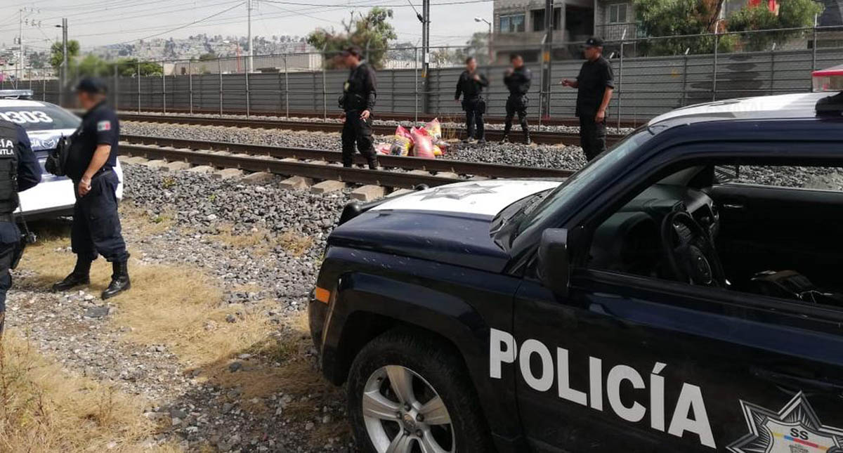 Recuperan costales de frijol robados a tren en Edomex - operativo-para-recuperar-costales-de-frijol-en-el-edomex