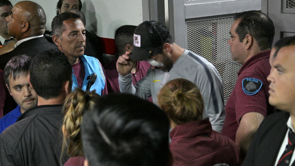 No voy a jugar en una cancha donde puedo morir: Pablo Pérez