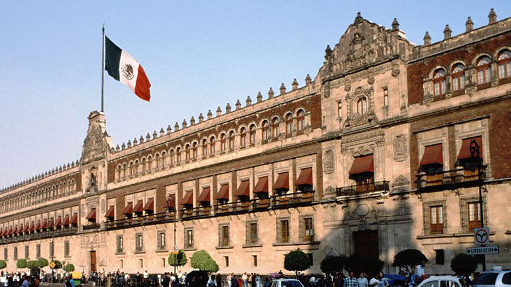 Expiden ley para que ningún funcionario gane más que el presidente Expiden ley para que ningún funcionario gane más que el presidente