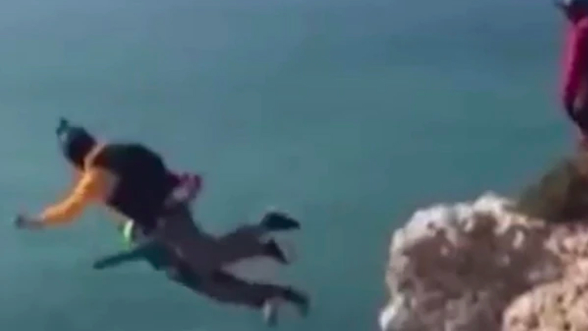 #Video Paracaidista muere durante salto de 100 metros