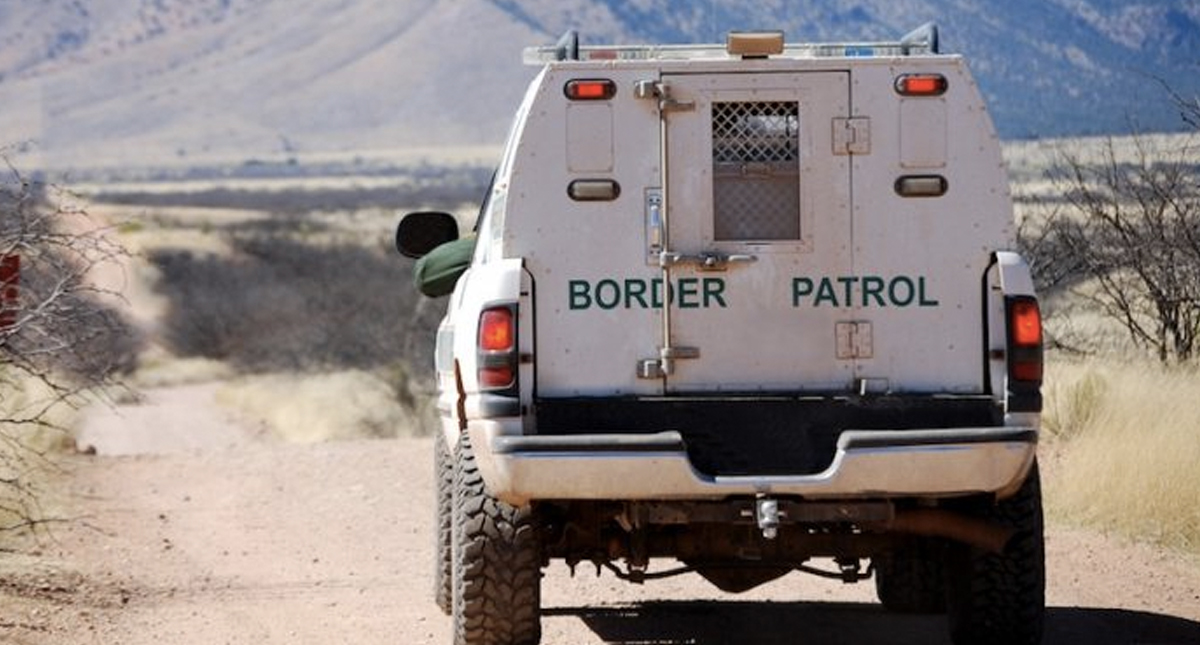 Muere estadounidense bajo custodia de la Patrulla Fronteriza señalado de traficar migrantes