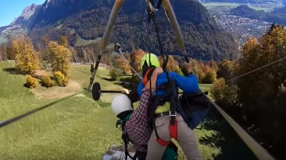 #Video Youtuber casi muere en planeador de caída