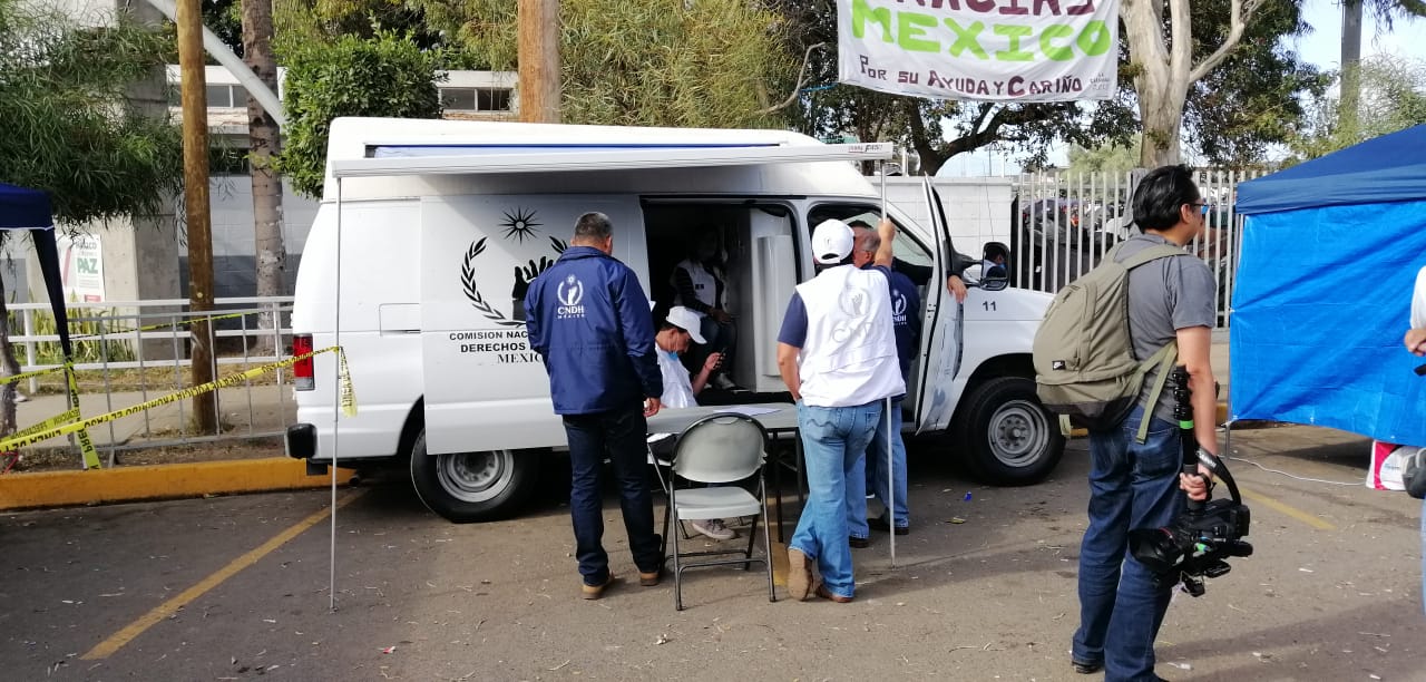 Hay casi 5 mil migrantes en el albergue Benito Juárez de Tijuana - qw33