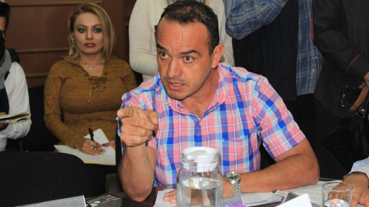 Regidor de Morena insulta a contraparte panista en Puebla