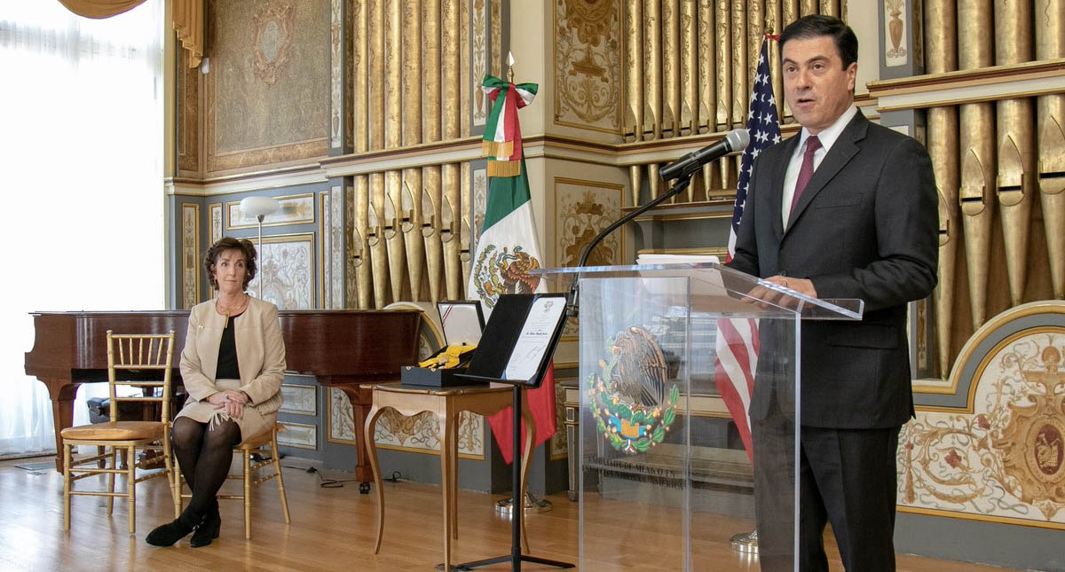 Entregan la Orden del Águila Azteca a exembajadora Jacobson - roberta-jacobson-aguila-real-2