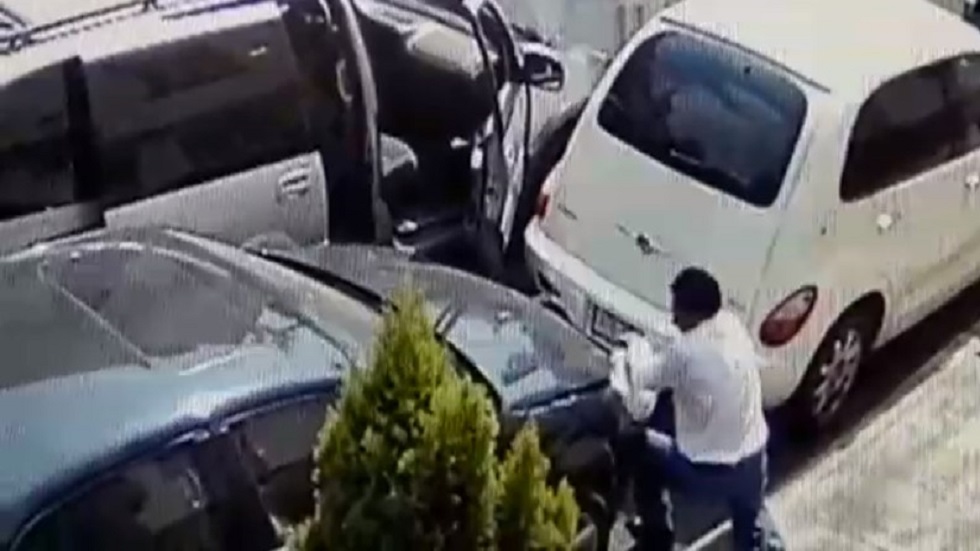 #Video Se da sentón al robar faro en la Condesa