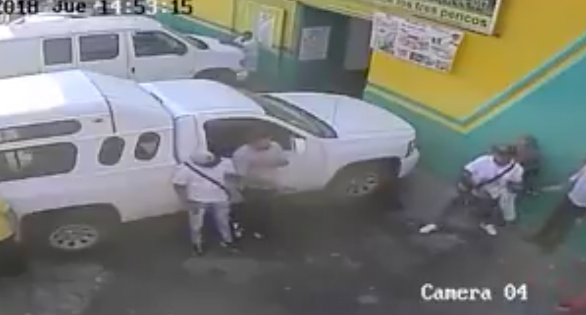 #Video Cámaras de seguridad registran asalto en La Merced