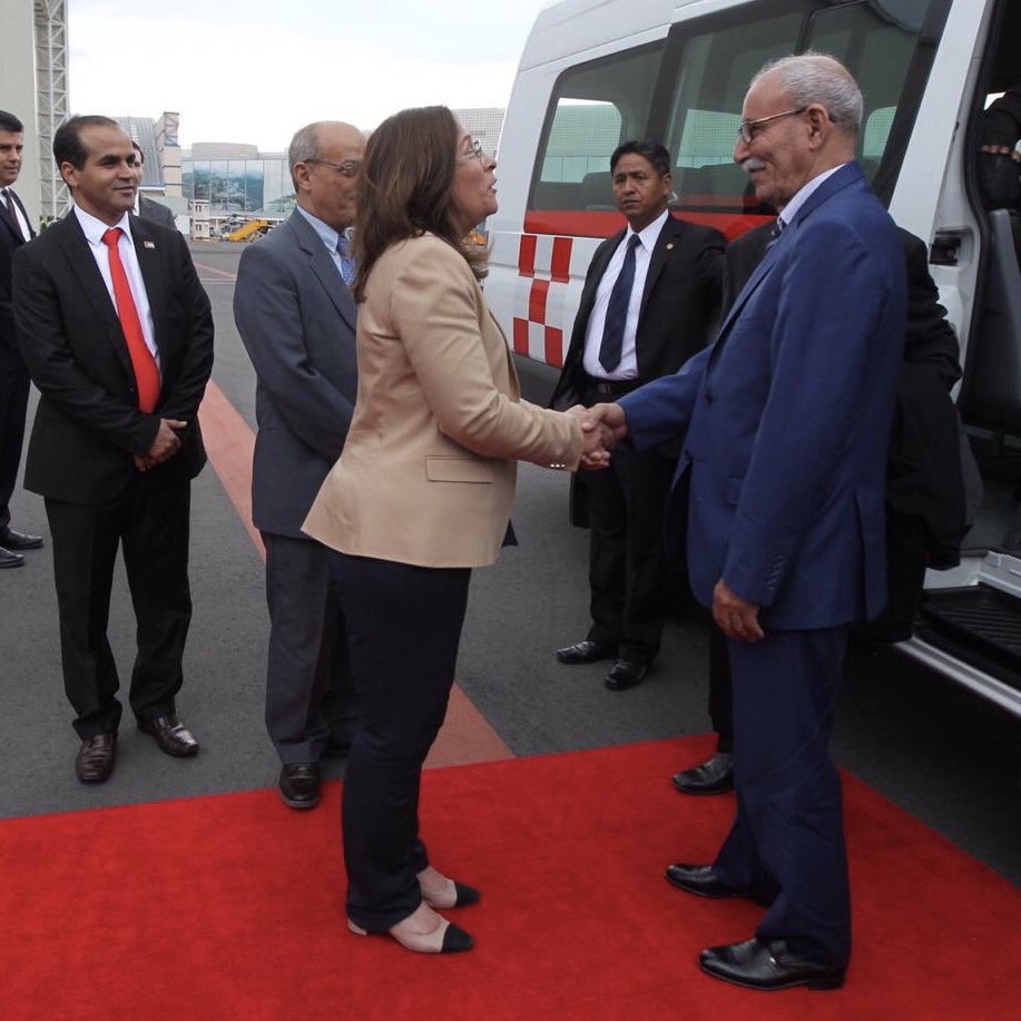 Llegan primeros invitados a toma de posesión de López Obrador - rocio-nahle-y-brahim-ghali