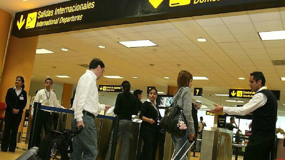 Política de Trump desaceleró tráfico aéreo entre México y EE.UU. - salidas-internacionales