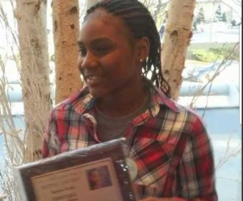 Bala perdida mata a joven que escribió ensayo contra tiroteos - sandra-parks-tras-recibir-reconocimiento-por-ensayo-contra-la-violencia