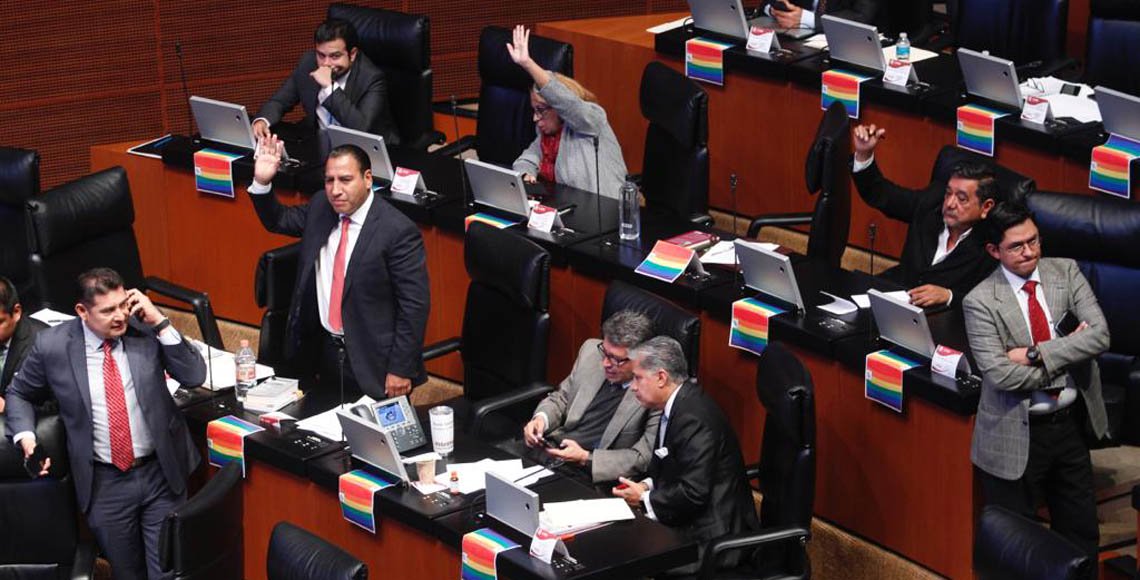 Senado aprueba brindar seguridad social a parejas LGBTTTI - senado