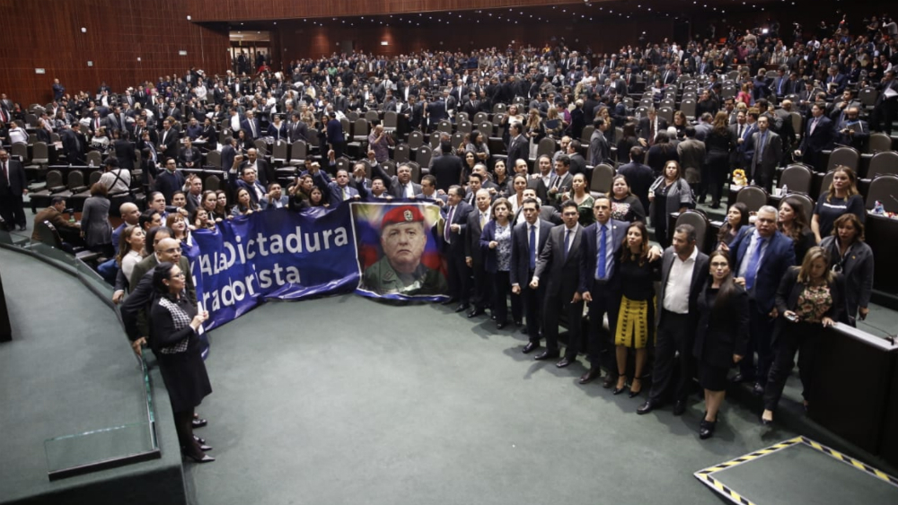 PAN toma tribuna en San Lázaro; protestan contra la 'dictadura obradorista' - sesion-suspendida-camara-de-diputados