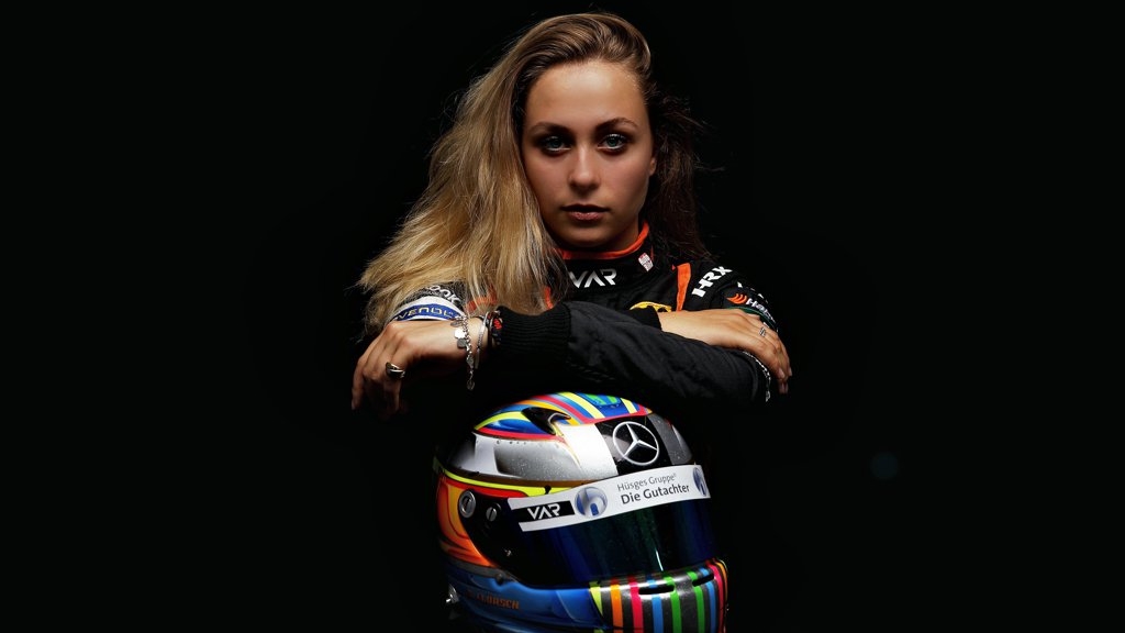 #Video Aparatoso accidente en la Formula 3 - sophia-floersch