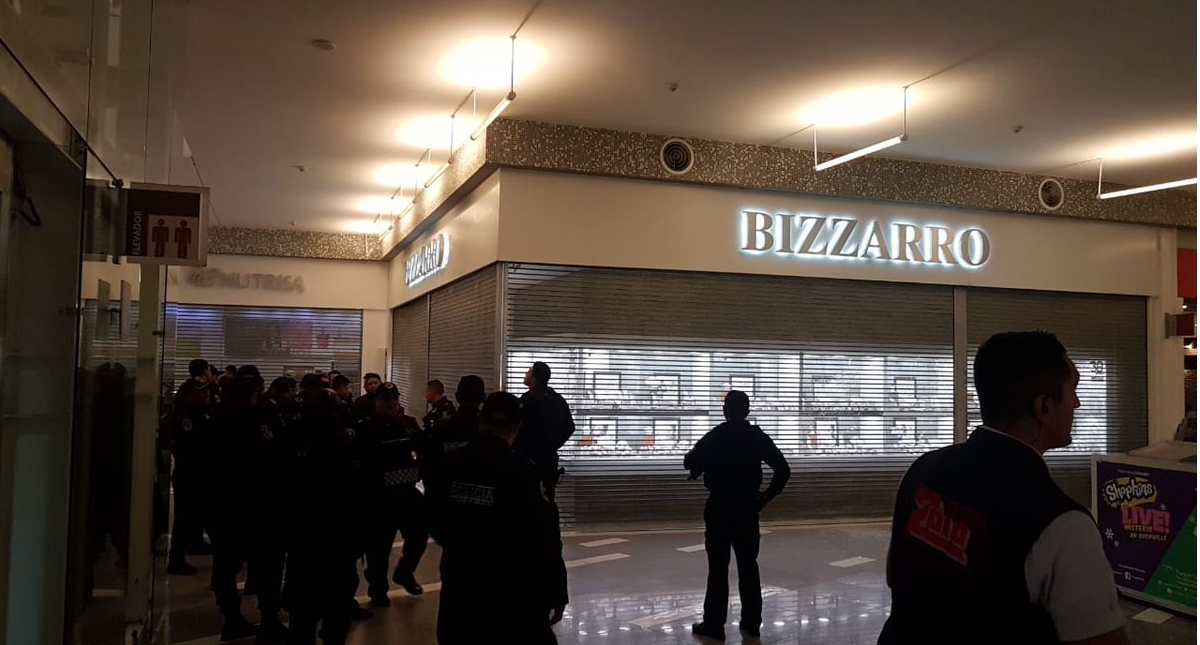 Sujetos disfrazados asaltan joyería en Parque Tezontle - sujetos-assaltan-joyeria-plaza-tezontle-2