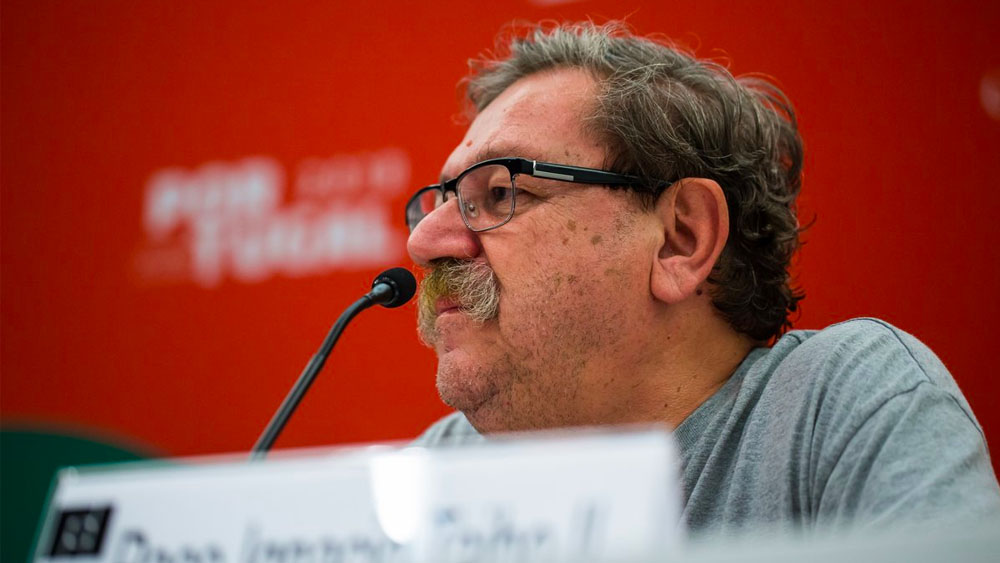 Taibo II presume en polémico discurso que será titular del FCE