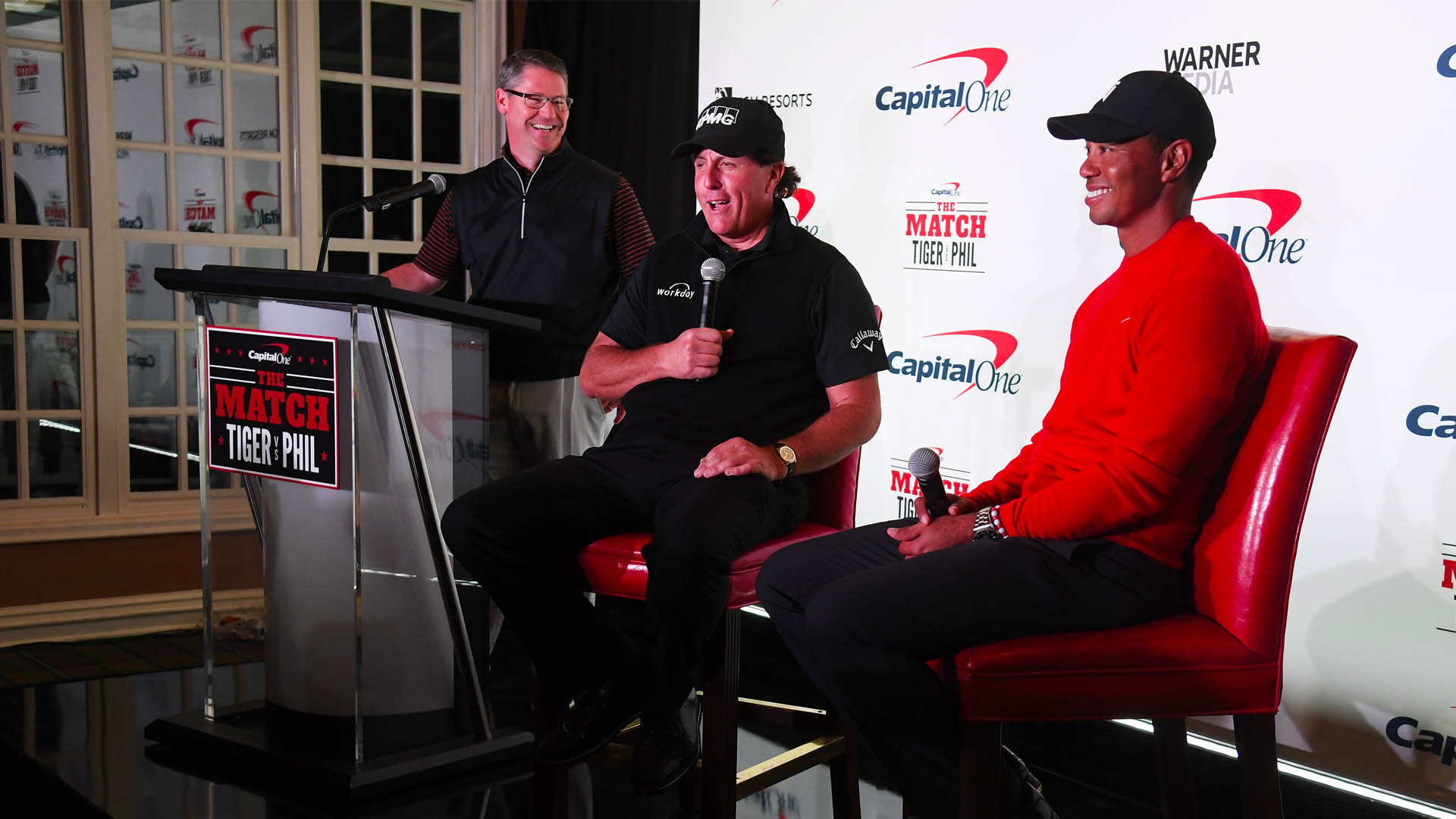 Mickelson vence a Tiger Woods tras 22 hoyos en Las Vegas - tiger-woods-y-phil-mickelson