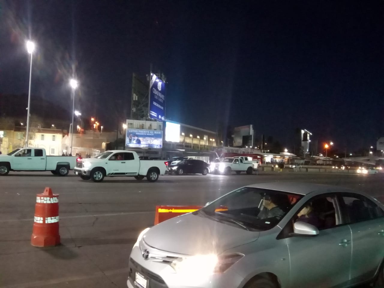 Largas filas en los puentes internacionales hacia Estados Unidos