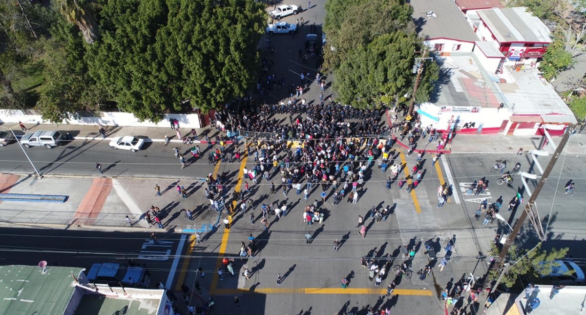 Surgen protestas a favor y contra los migrantes en Tijuana Surgen protestas a favor y contra los migrantes en Tijuana