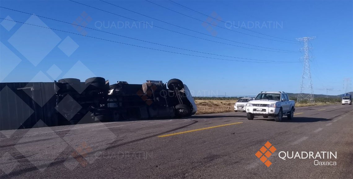 Viento vuelca tráiler en el Istmo de Tehuantepec - trailer-2