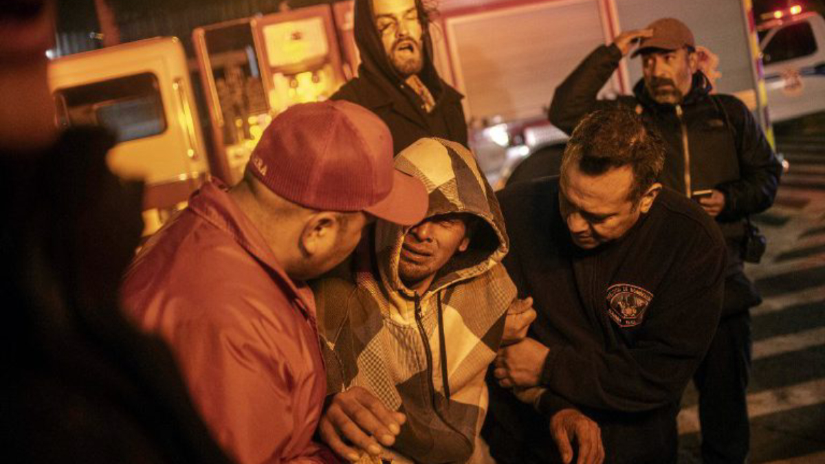 Trasladan a migrantes a un nuevo albergue en Tijuana