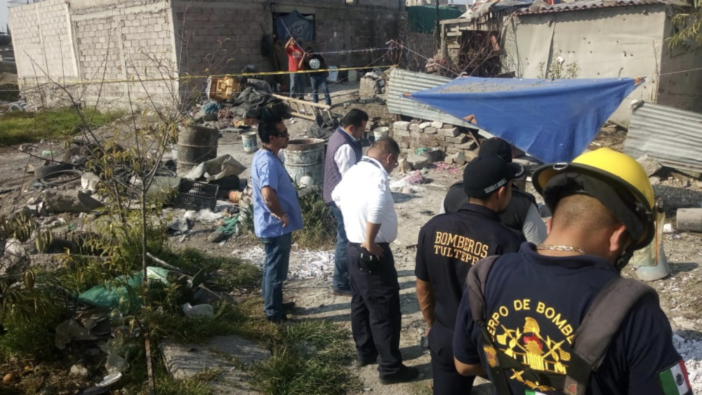 Deja dos muertos estallido de pirotecnia en Tultepec