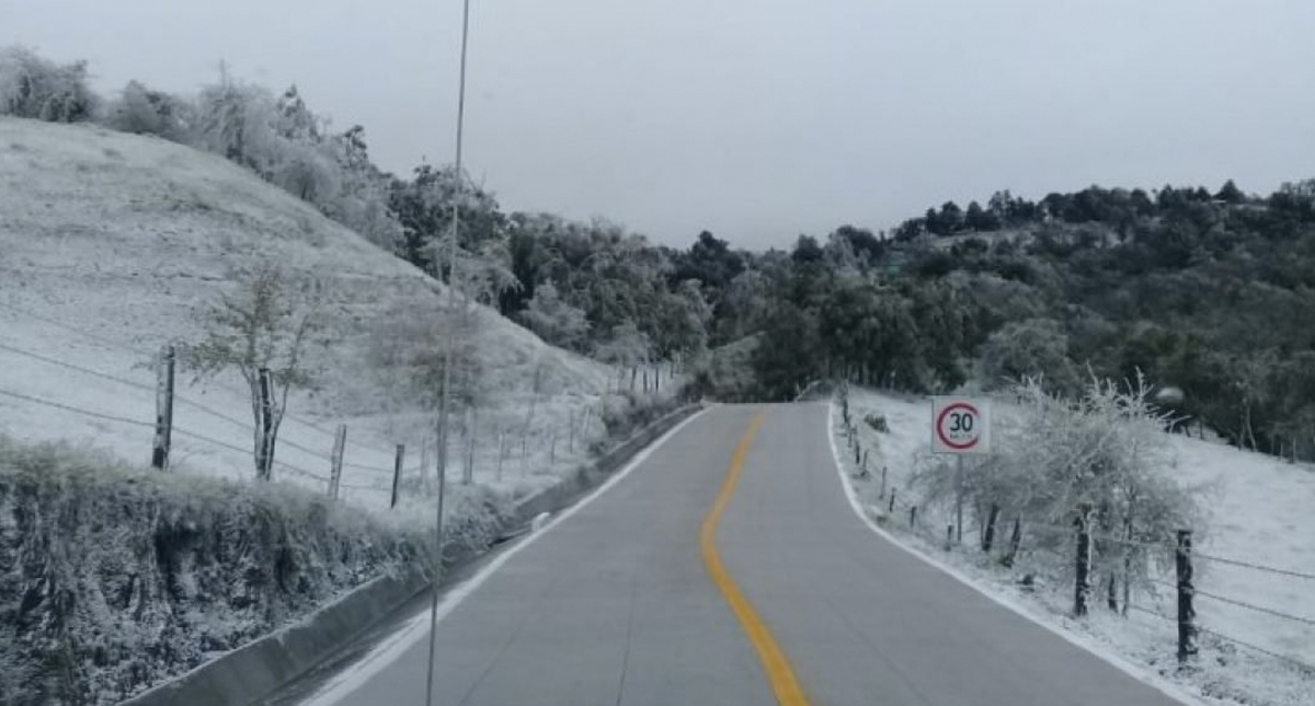 Varios municipios de Veracruz amanecen con nevadas