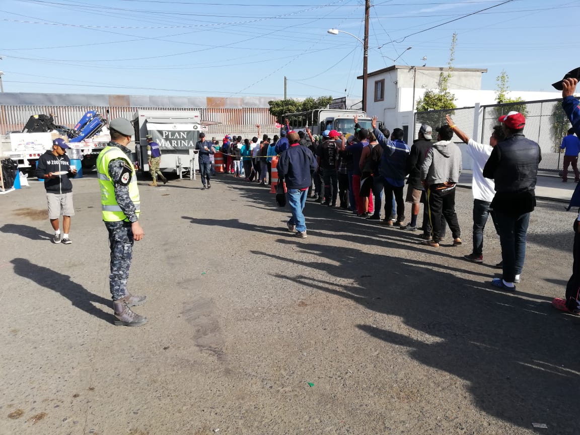 Continúa la atención a migrantes en Baja California - whatsapp-image-2018-11-21-at-185911-2