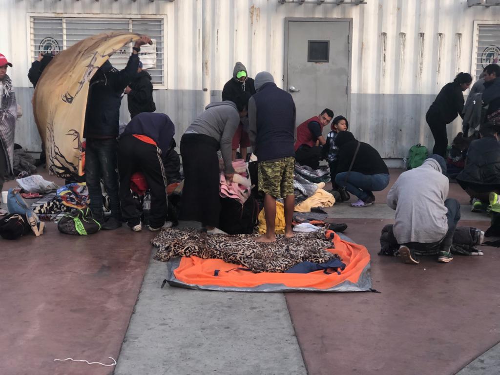 Suman más de cuatro mil 700 los migrantes atendidos en albergue de Tijuana - whatsapp-image-2018-11-23-at-112641-1