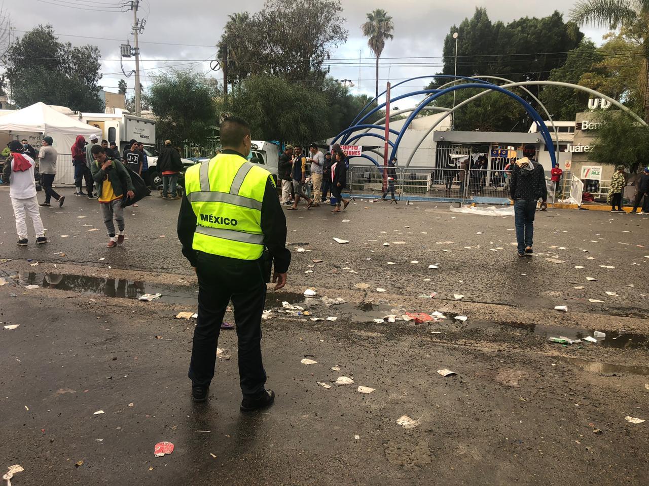 Más de 5 mil migrantes continúan en el albergue Benito Juárez - whatsapp-image-2018-11-30-at-120551-pm