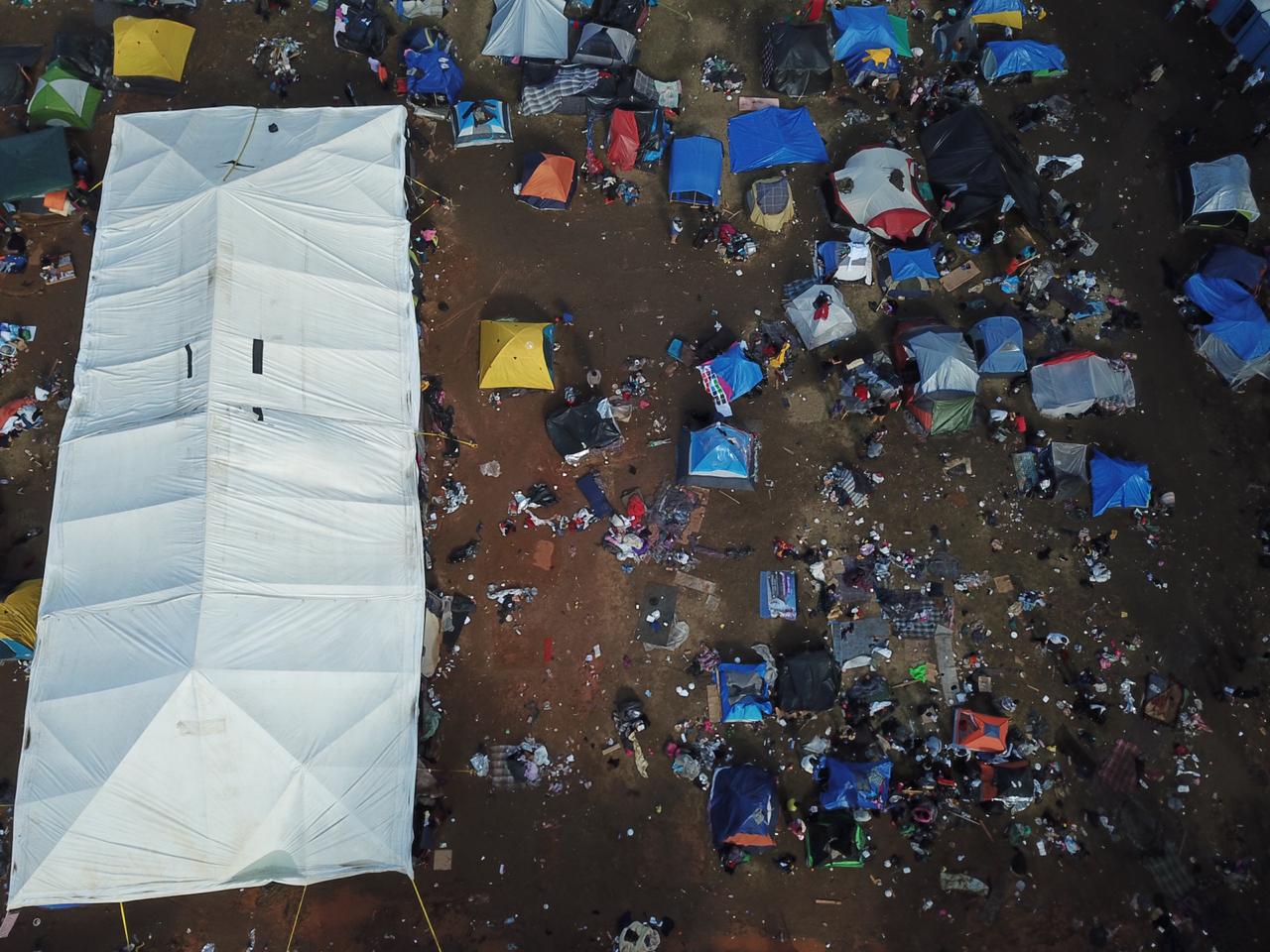 Más de 5 mil migrantes continúan en el albergue Benito Juárez - whatsapp-image-2018-11-30-at-32002-pm1