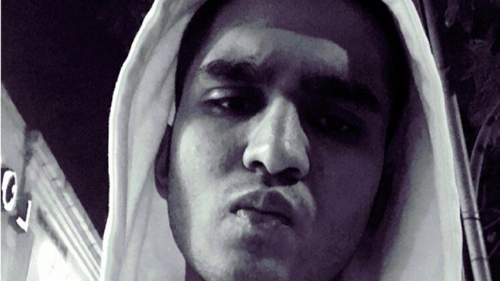 Bajan de avión a joven por selfie como “terrorista”