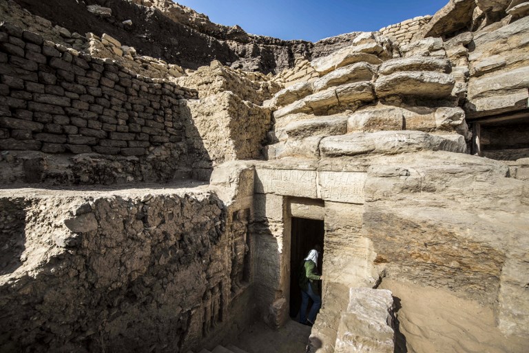 Encuentran tumba de cuatro mil 400 años de antigüedad en Egipto - 000-1bm6qs
