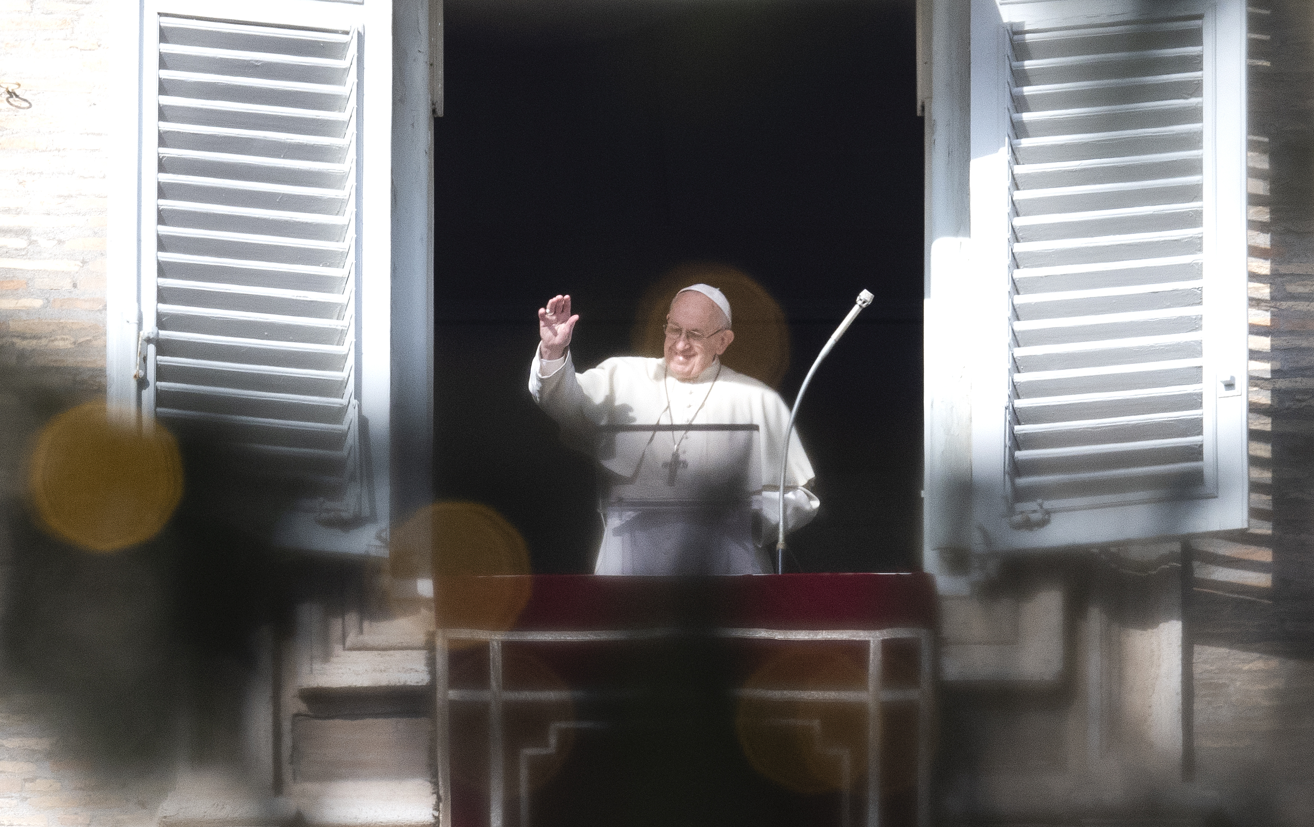 Papa Francisco solicita ayuda para afectados por tsunami de Indonesia - 000-1bs97u