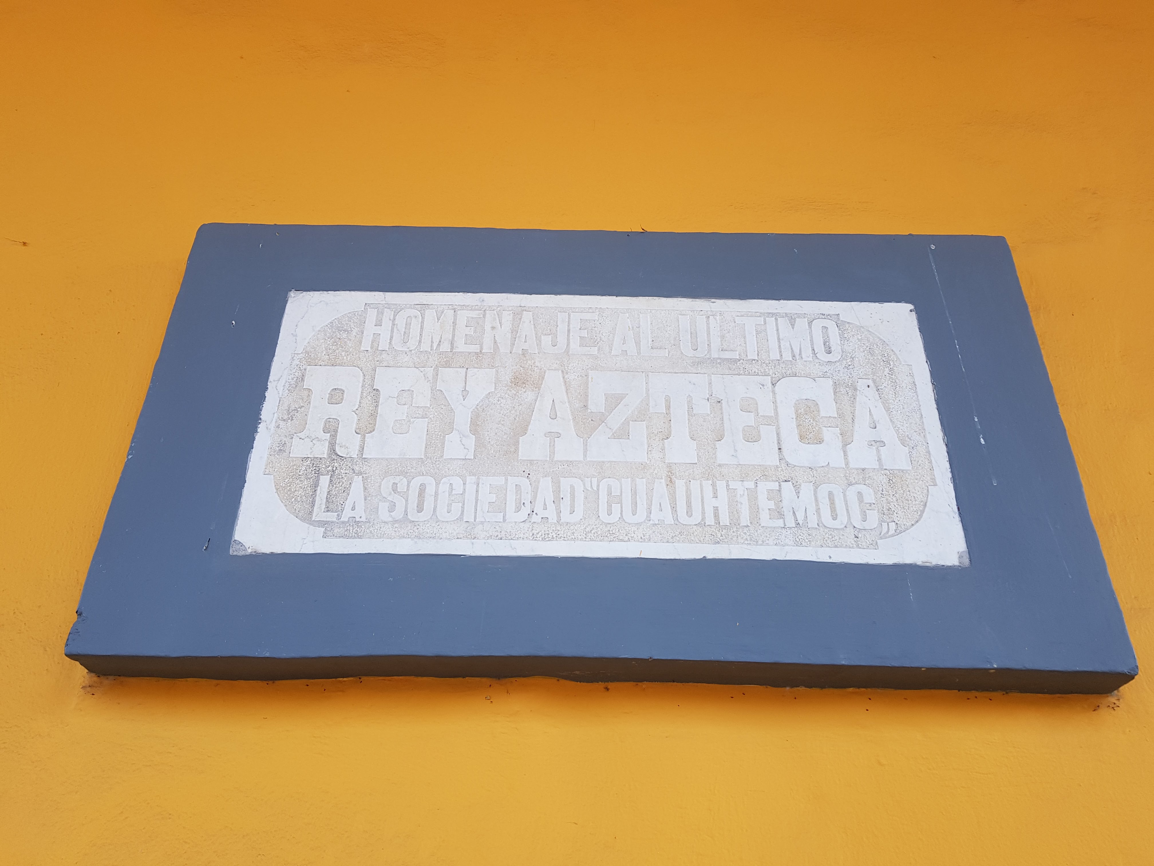 ¿Ha visto estas tres placas conmemorativas en la Ciudad de México? - 20180321-075816