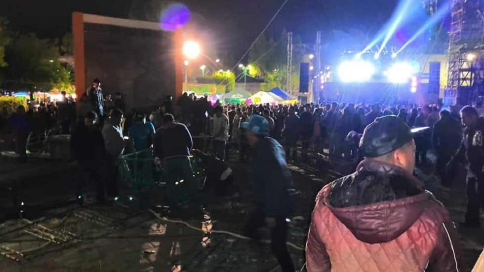 Castillo pirotécnico lesiona a cuatro en Zumpango - accidente-castillo-pirotecnico