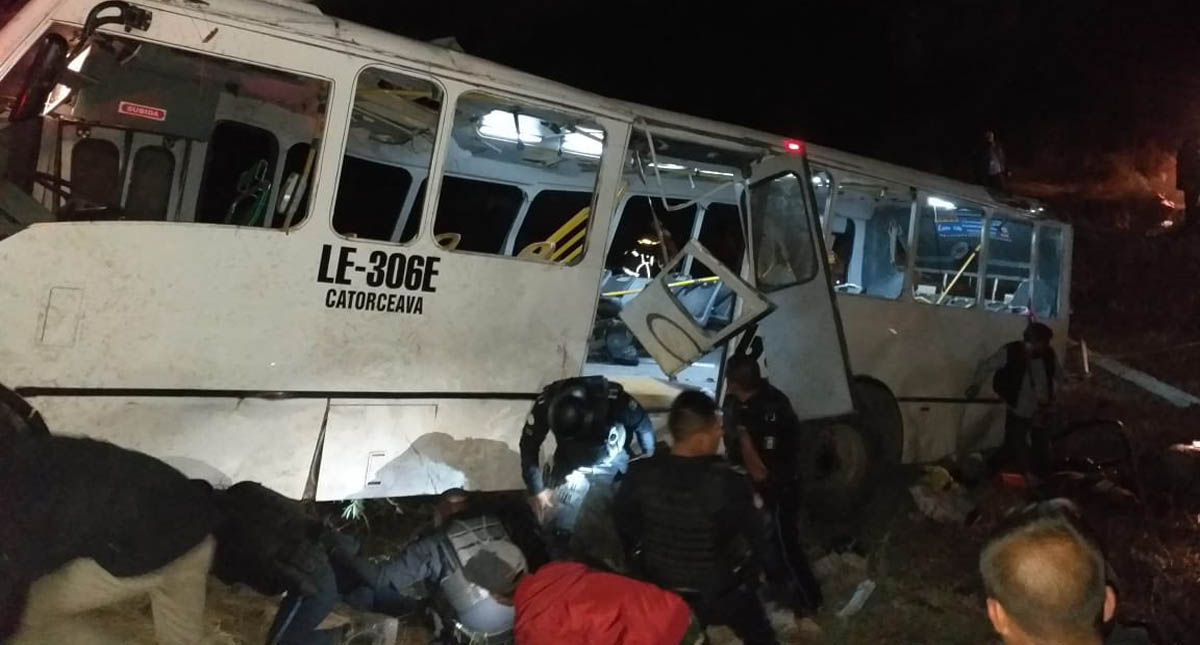 Sobrecupo pudo causar accidente de autobús en León