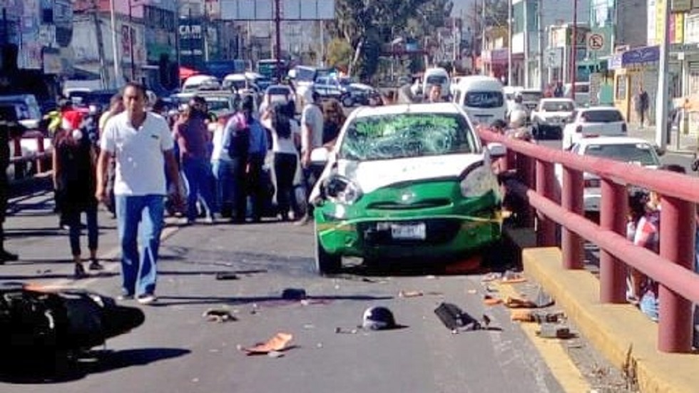 #Video Taxi embiste a motociclistas en Ecatepec - accidente-en-blvd-de-los-aztecas-ecatepec