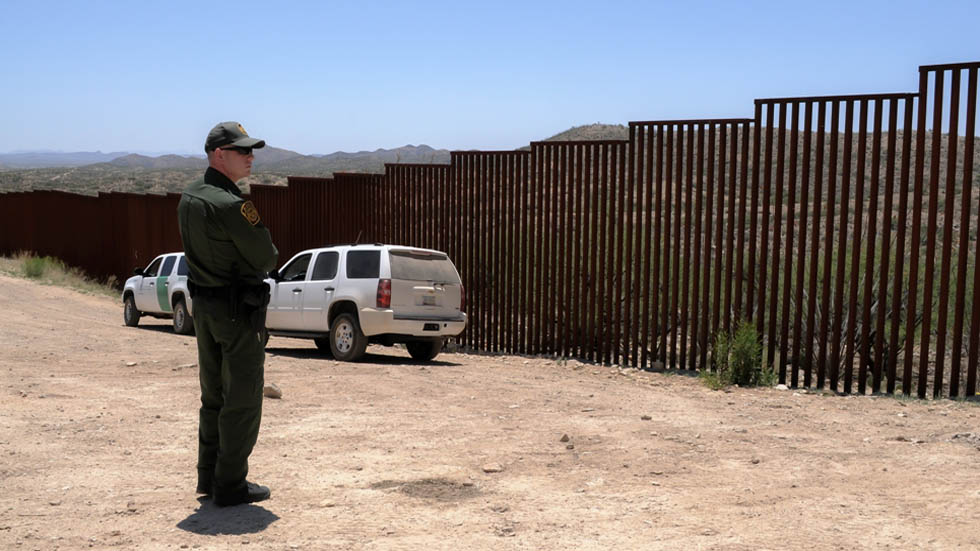 Patrulla fronteriza presume que reporteros propician cruces ilegales