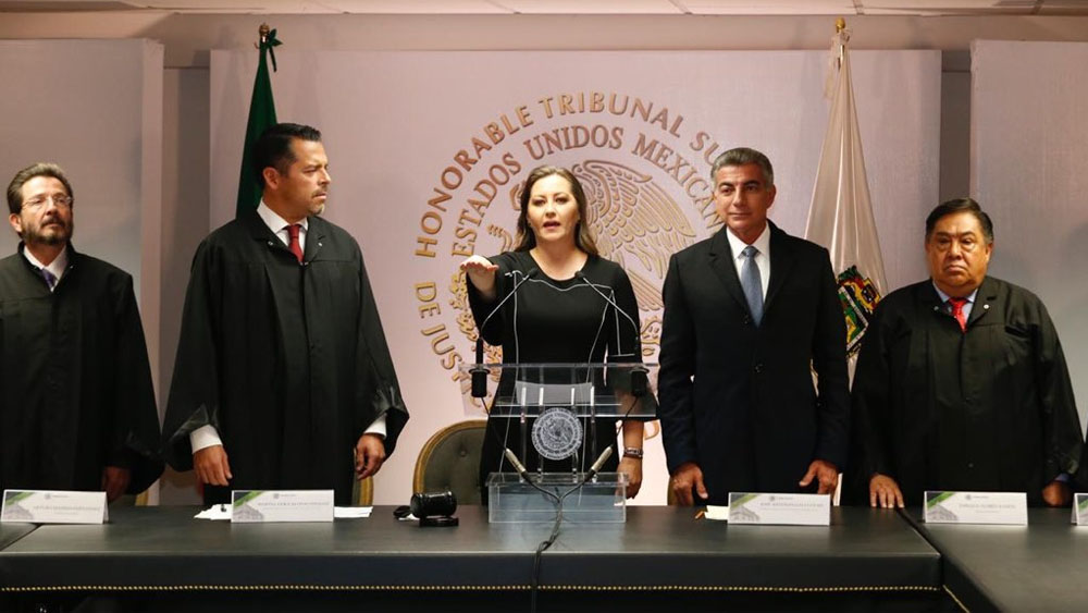 Martha Erika Alonso rinde protesta como gobernadora de Puebla