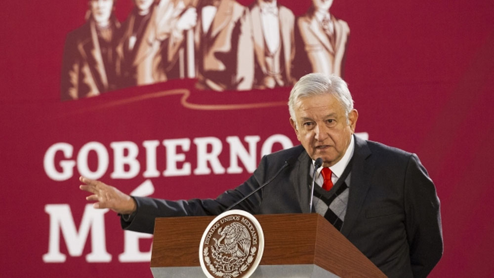 López Obrador envía condolencias a familiares de Rafael Moreno y Martha Alonso