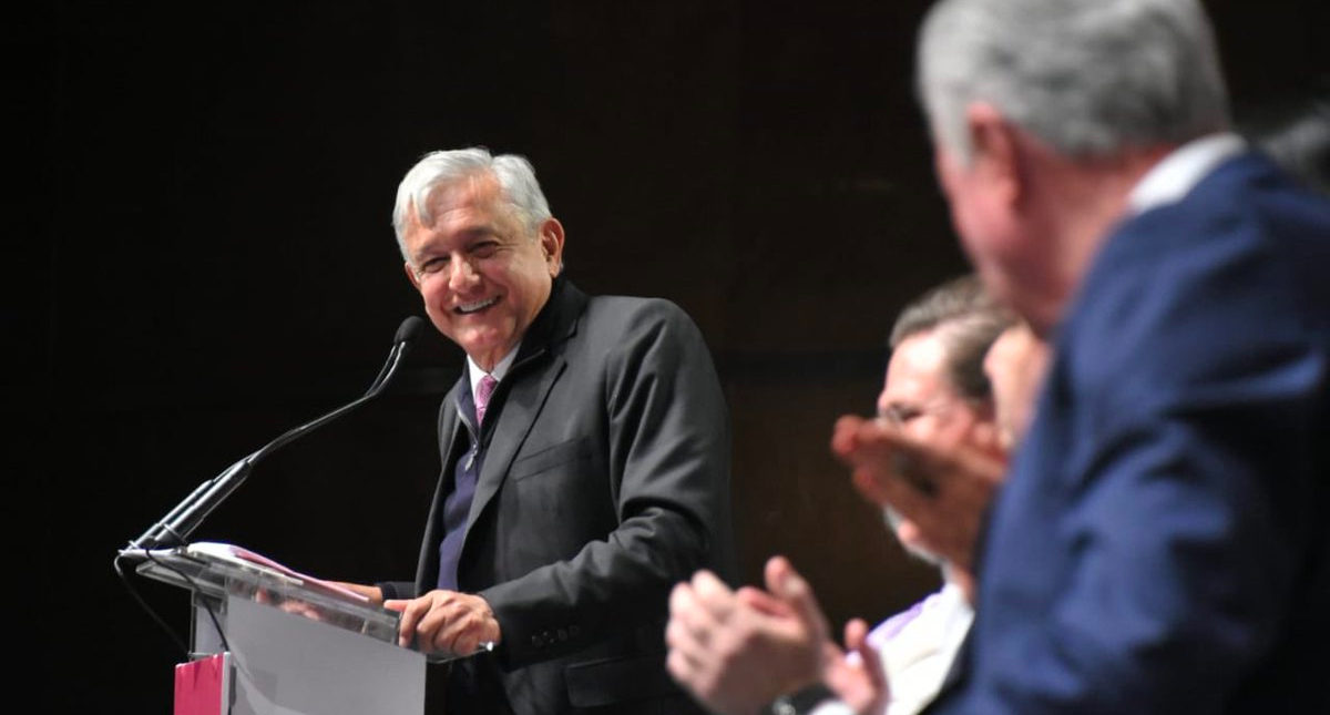 AMLO asiste a toma de protesta del gobernador de Tabasco