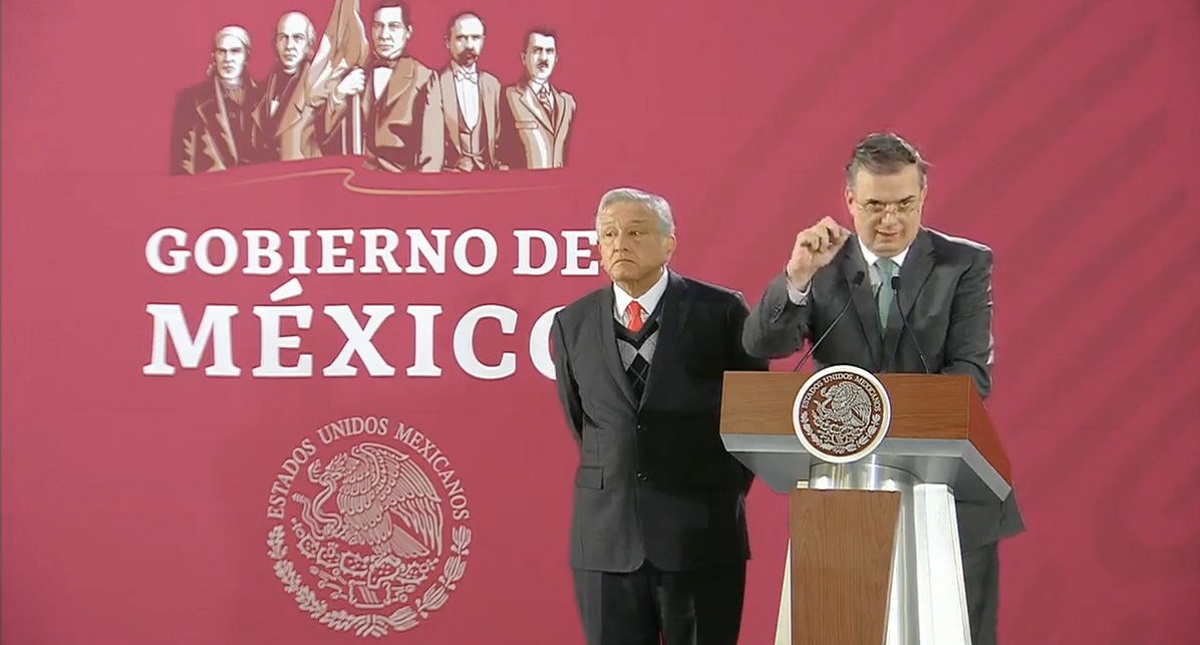 En marzo iniciará construcción de pistas en Santa Lucía: AMLO En marzo iniciará construcción de pistas en Santa Lucía: AMLO