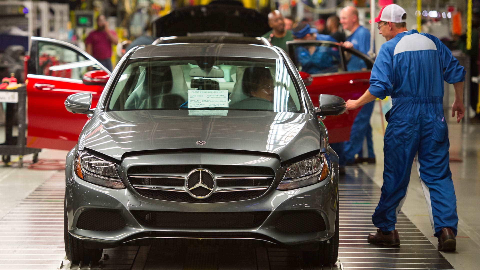 China suspenderá aranceles adicionales a autos de EE.UU.