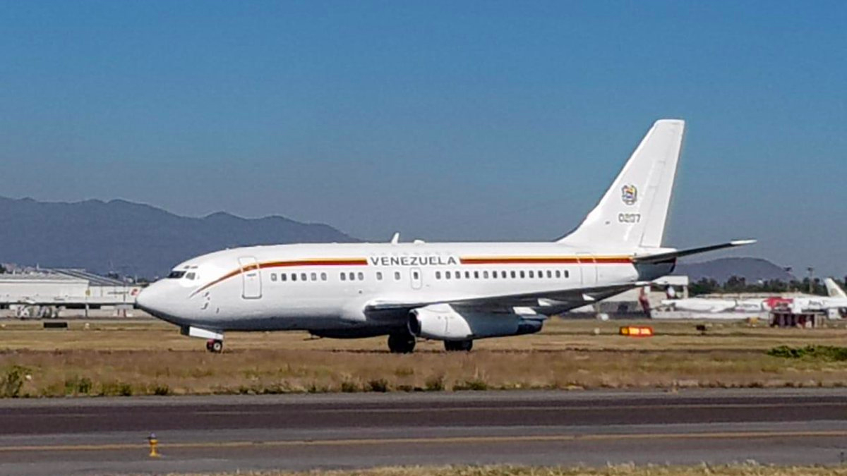 Aterriza avión del presidente Nicolas Maduro