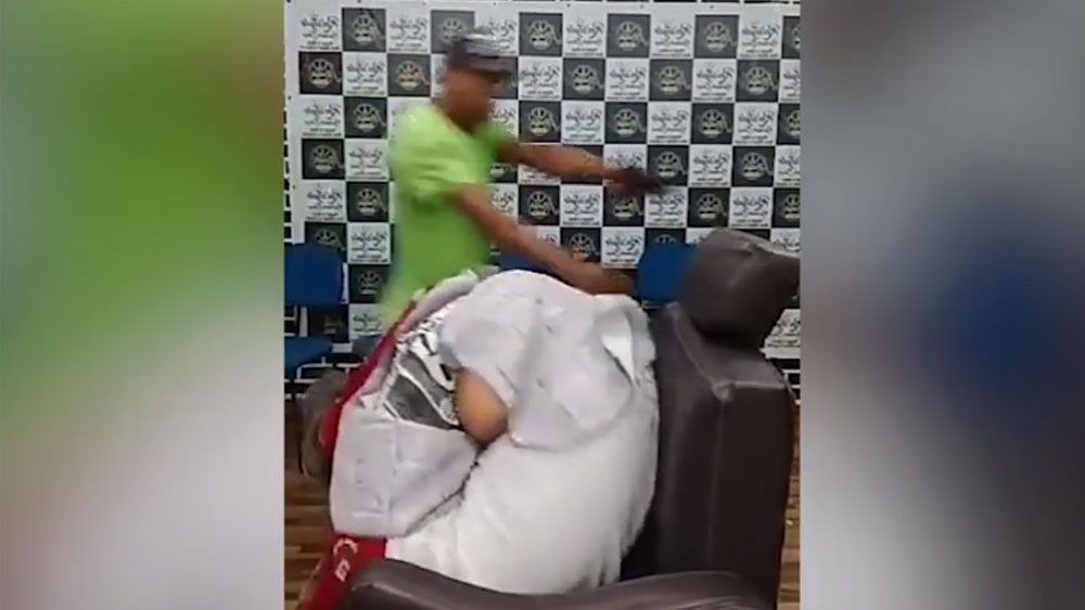 #Video Adolescente recibe seis disparos durante robo en Brasil