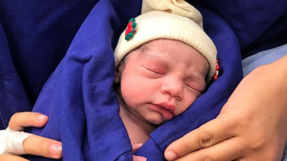 Nace el primer bebé de un útero trasplantado de una mujer muerta